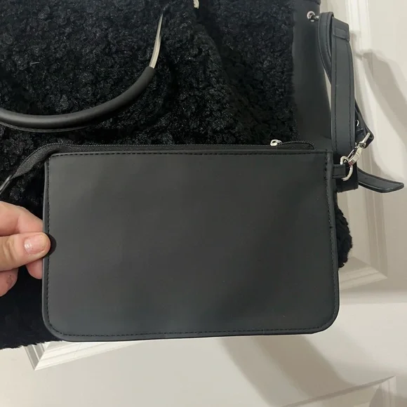 House of Harlow 1960 Black‎ Sherpa weekender Tote Bag NWT - Picture 4 of 4